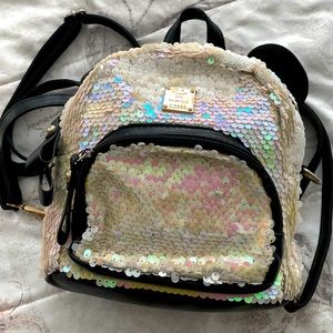 D&R Daren Piju sequins white and pink backpack party black back removable straps